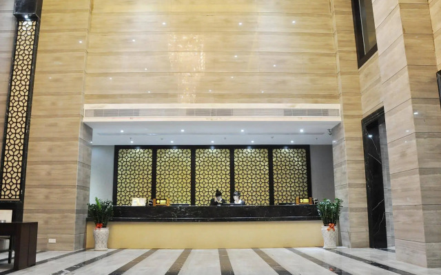 Campanile Hotel (Shenzhen Longcheng Plaza Metro Station)