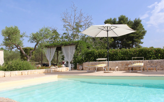 Ostuni Trullo Fiabesco con Piscina