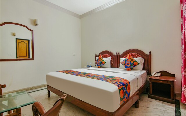 Fabhotel Singh Suite
