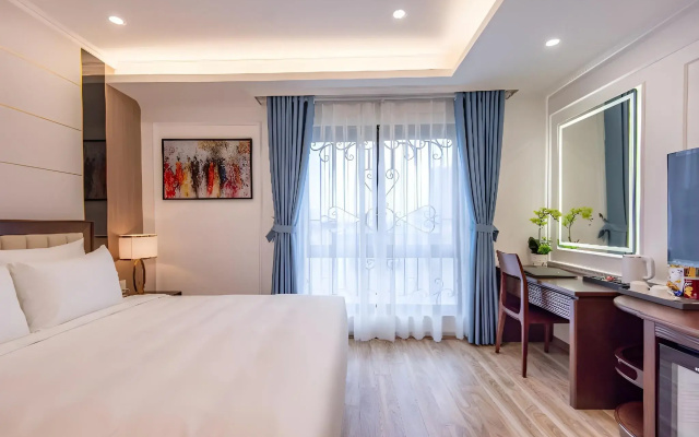 Reyna Luxury Hotel