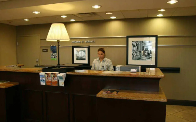 Hampton Inn & Suites Schertz