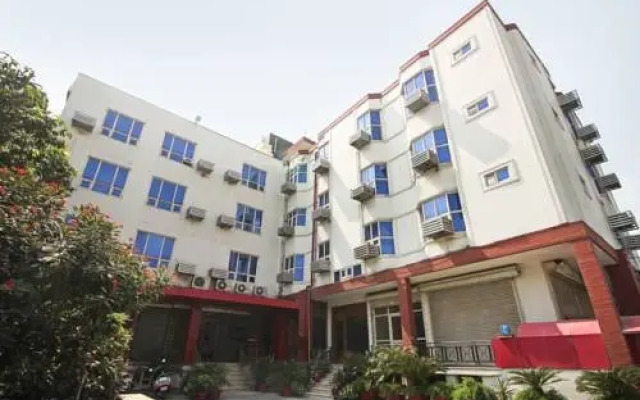 OYO Flagship 046 Vaishali Max Hospital