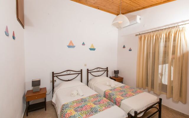 Pool Villa Afroditi for 10 Persons in Margarites