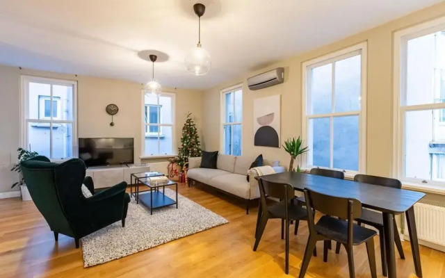 Mesmerizing Flat With Bosphorus View
