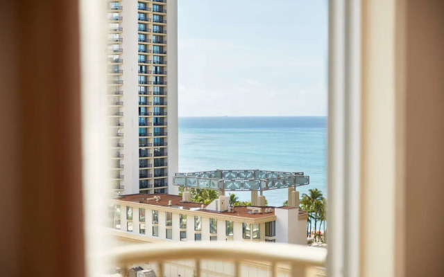 OUTRIGGER Waikiki Paradise Hotel
