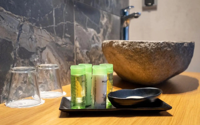 180 South Seaside Hotel