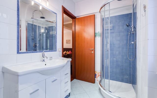 Vatican House - Near Metro Station