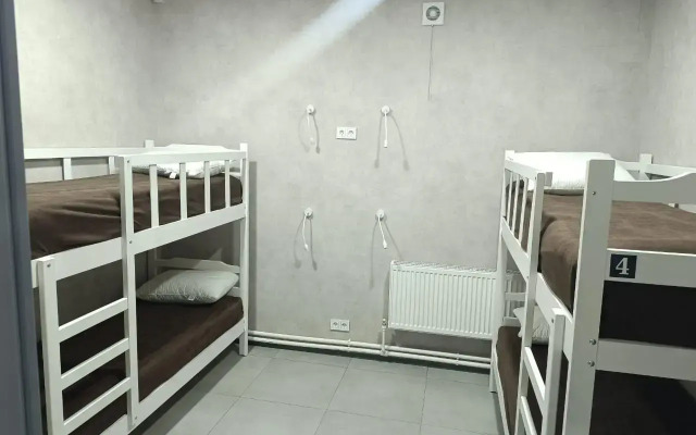 Guest house, Hostel