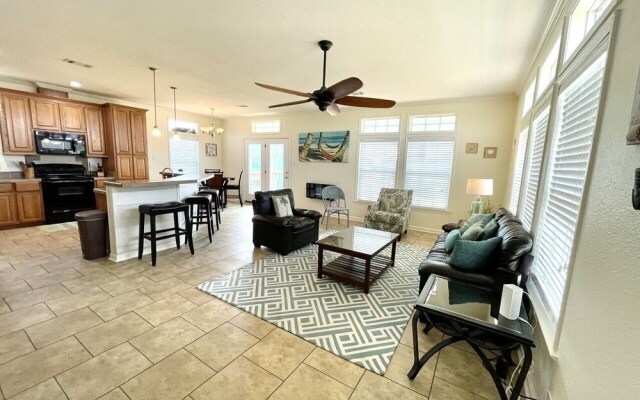 Mermaid Mansion 3 Bedroom Home by Redawning