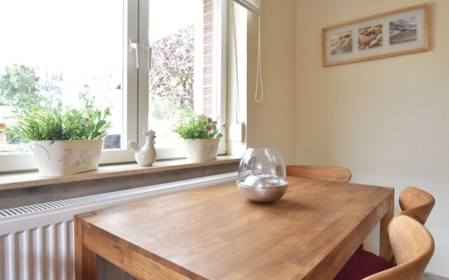 Luxurious Bungalow in Elmenhorst-Lichtenhagen with Garden