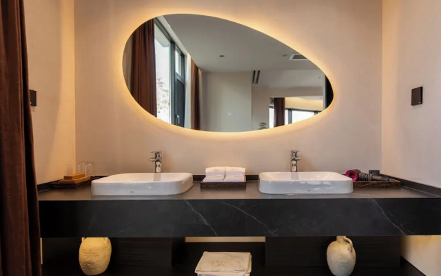 Anyu Aranya Collection Sea View Resort Hotel