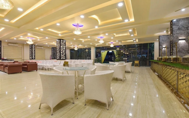 Fabhotel Shiv Palace