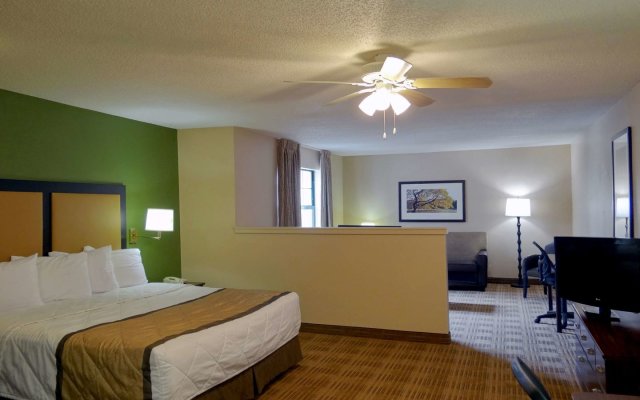 Extended Stay America Suites Milwaukee Waukesha