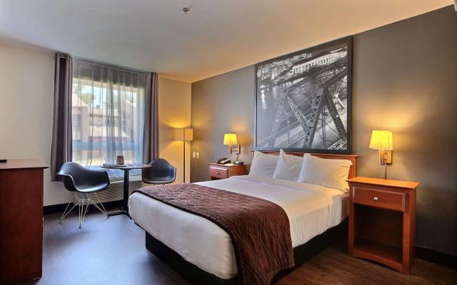 Super 8 by Wyndham Trois-Rivieres