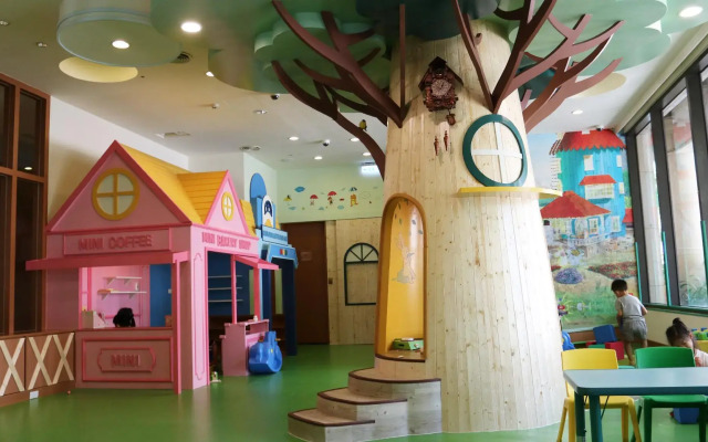 E-Da Royal Hotel