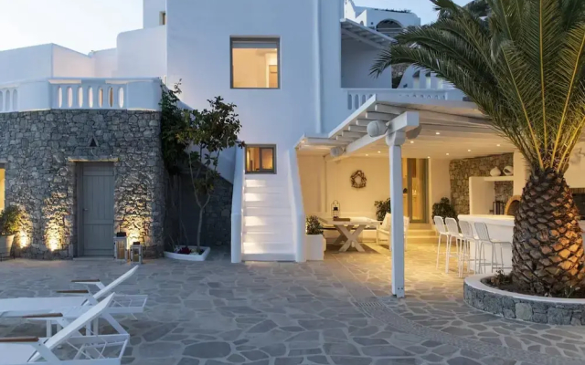 Serene Villa With Terrace and Views