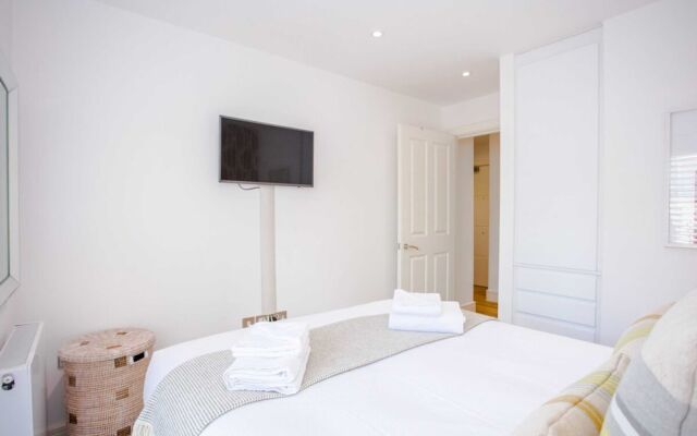 Bright 1 Bedroom Apartment in Regent's Park