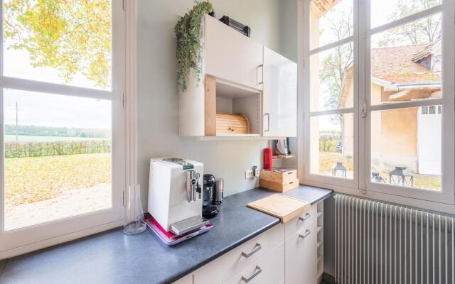 Majestic villa in Pouru-Saint-Remy with garden