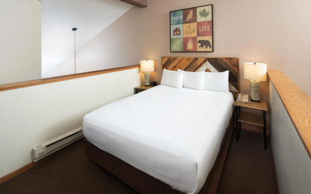 Timber Ridge Lodge and Waterpark