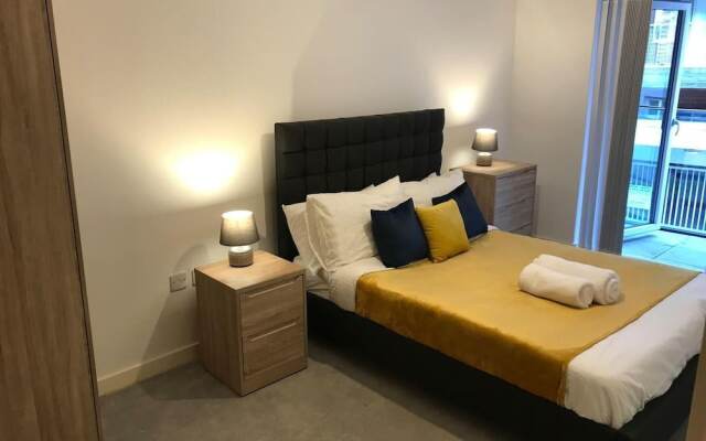 Stylish 2-bed Apartment in Manchester City Center