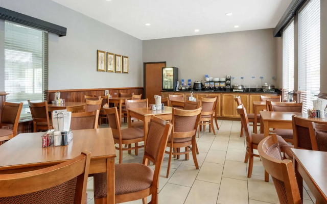 Best Western Wheatland Inn