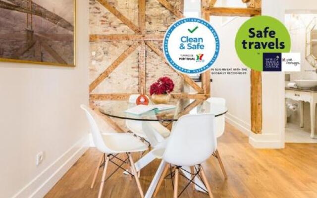 Gold And Silver Apartments