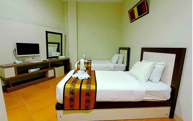 Yasmin Hotel & Restaurant – Guest Rooms – Muntok