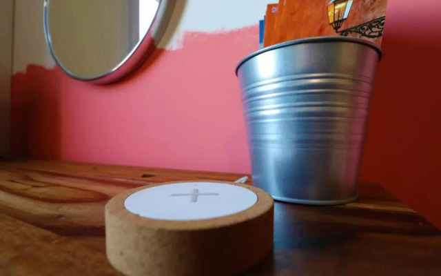 Room Emma,between bus and train station,Netflix,speed Wi-Fi