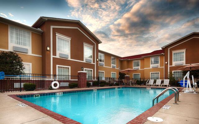 Best Western Sherwood Inn & Suites