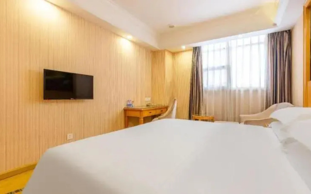Vienna Hotel （Shenzhen Bantian Guangyayuan Station）
