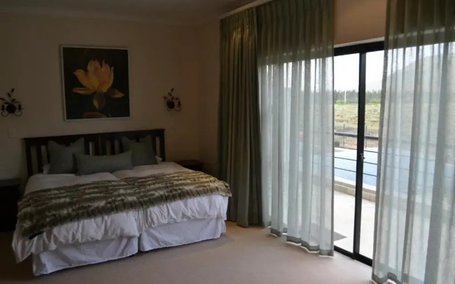 Pearl Valley Hotel by Mantis