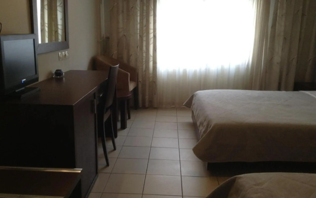 Electra Hotel