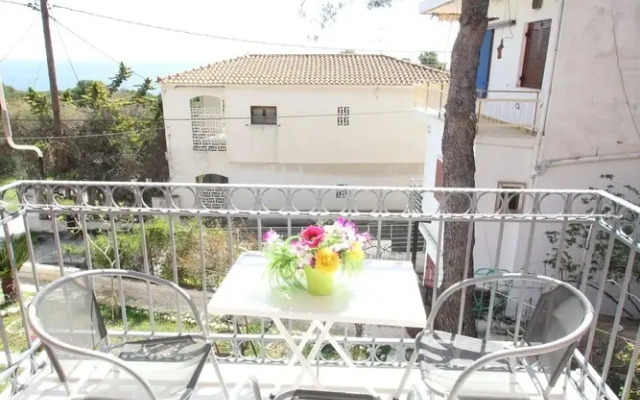 Pelagos Studios by Frangki