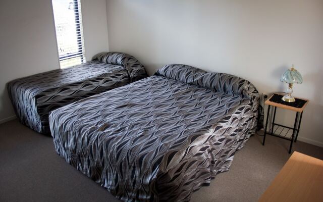 Riverlands Holiday Park