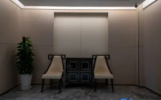 Waiting Hotel (Luoshan Road , Pudong New Area, Shanghai)