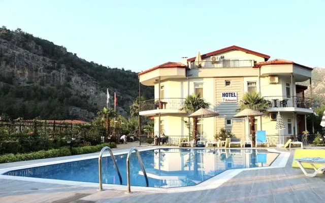 Bybassios Hotel