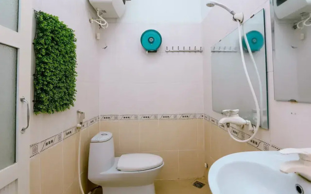 Huong Quynh Hotel