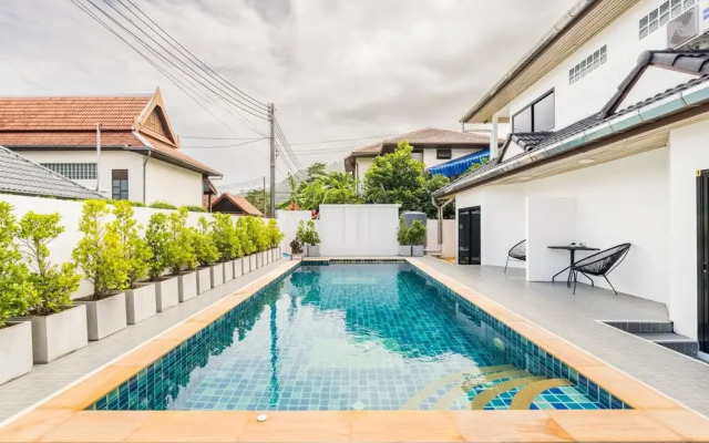 Chonlada Pool Access 2 BR Bungalow