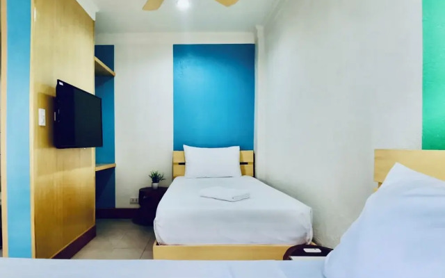 Den Den Guesthouse