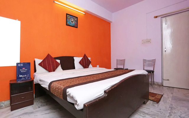 OYO 13216 Sidhi Vinayak Residency