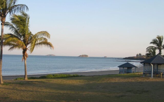 Emu Park Beach Resort