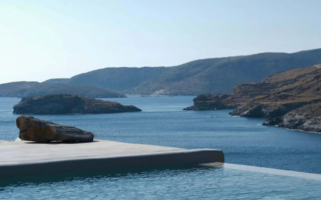 Amal Kythnos Suites