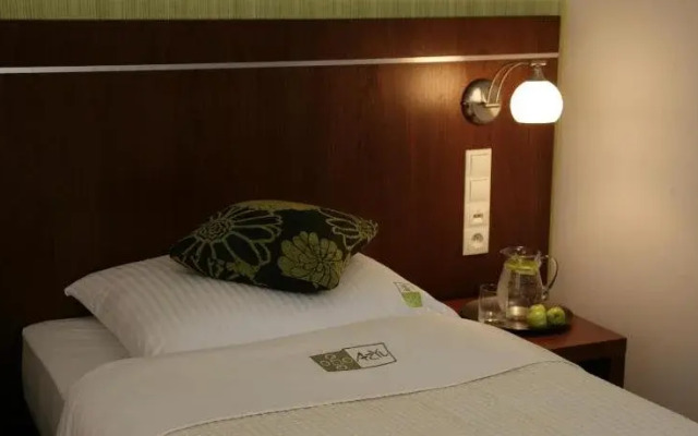 Hotel Azyl