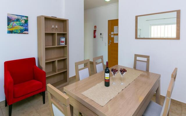 A05 - Luxury 1 Bed Fully Equipped with Pool