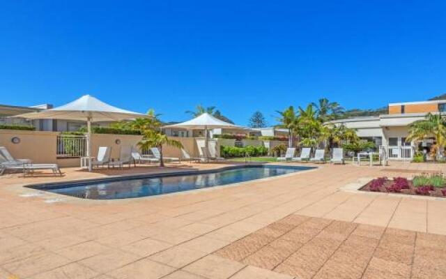 Breakwater Apartment 403