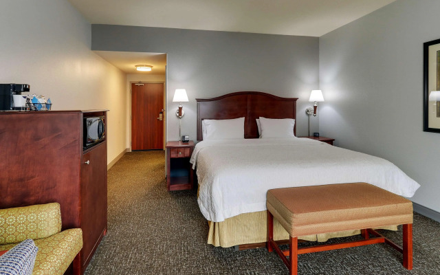 Hampton Inn & Suites Indianapolis-Airport