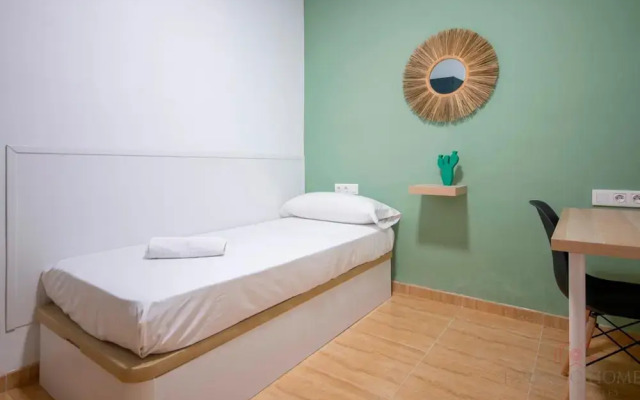 Th08 Apartamento Moderno con Patio Privado