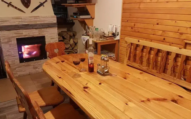 Krpácovo, Nízke Tatry - chata na kraji lesa