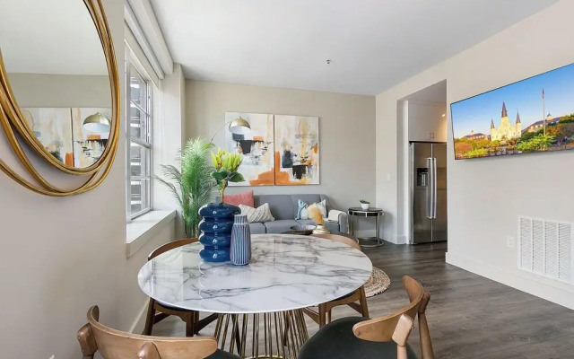 Charming Studio Near French Quarter
