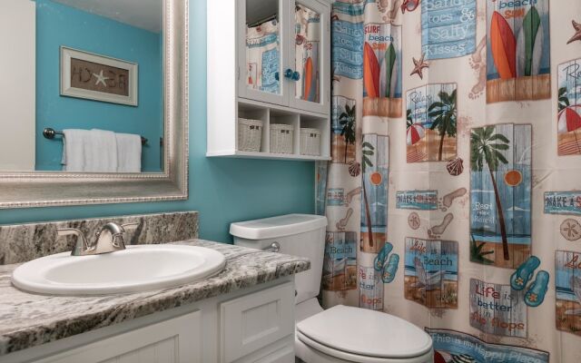 Seaside Beach and Raquet 4710